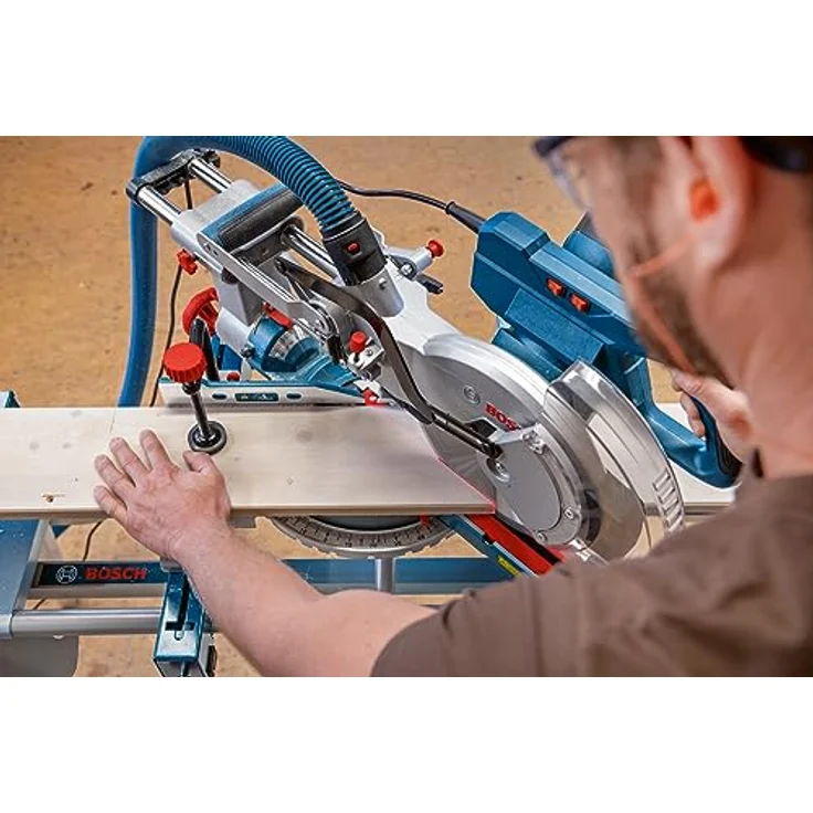 Bosch Professional mobile Kapp- und Gehrungssäge GCM 305-254 D (schneidet bis zu 90 x 305 mm, inkl. 1x Kreissägeblatt, 2x Werkstückauflage, Staubbeutel, Klemme) – Bild 3