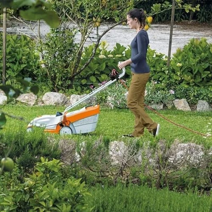 Stihl Elektro-Rasenmäher RME 235, 33 cm Schnittbreite, 1.200 Watt Leistung, 30 l Fangkorbvolumen – Bild 6