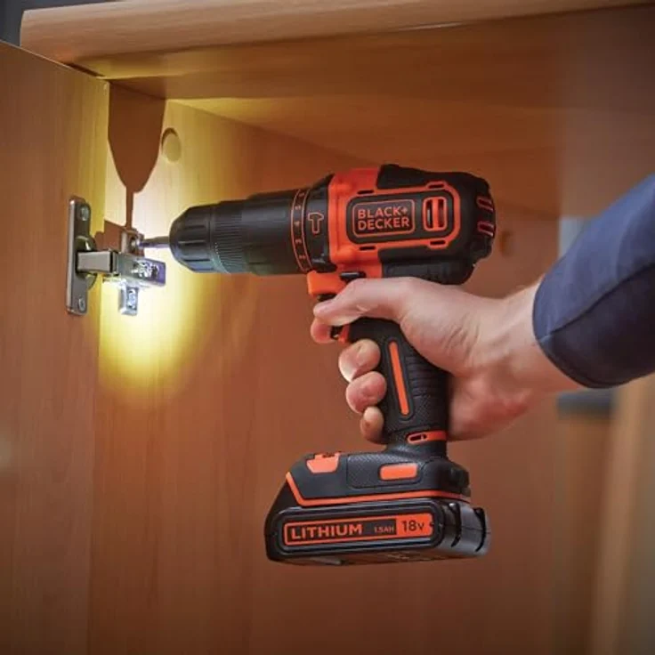 Black & Decker 18V 2-G Akku-Schlagbohrschrauber mit 104-tlg. Zubehör - BDCHD18S1KA – Bild 5