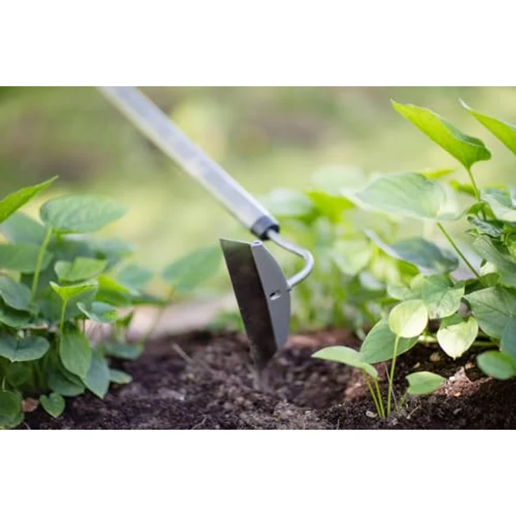 Fiskars Ergonomische Hacke, 155 cm Aluminium-Stiel mit gehärtetem Borstahl-Kopf, Schwarz/Grau, ideal zum Entfernen von Unkraut und Lockern des Erdbodens – Bild 4