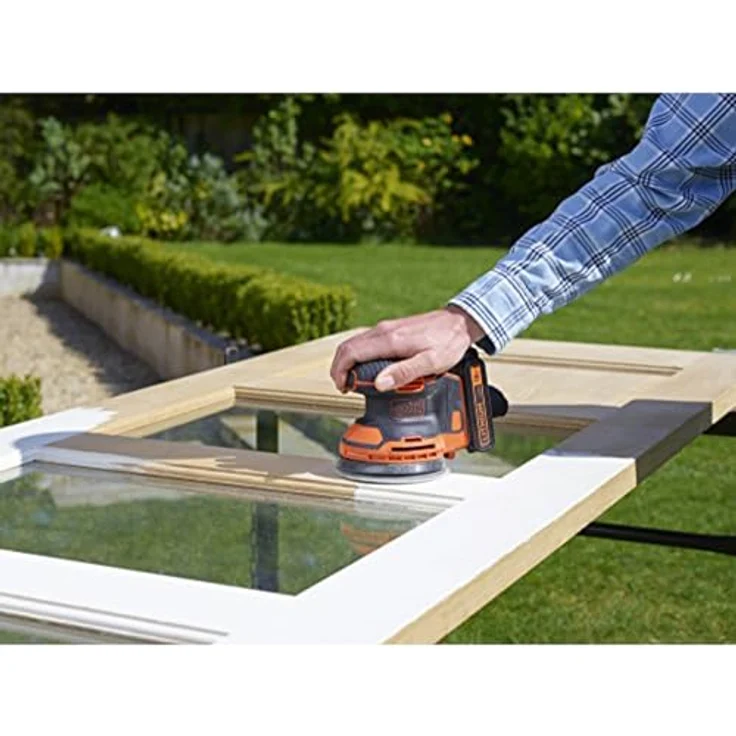 Black+Decker Akku-Exzenterschleifer (18V, 1,5 Ah, zum Schleifen-Polieren, Ergonomisches Griffdesign, inkl. Akku, Ladegerät, Schleifgitter (K80) und Werkzeugtasche, BDCROS18, 90 W) – Bild 4