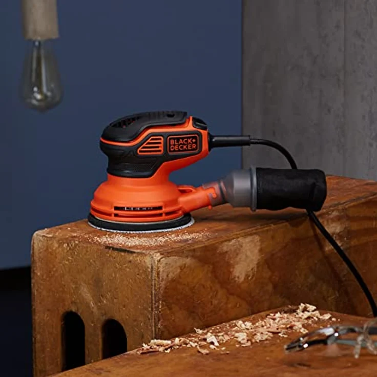Black+Decker Exzenterschleifer (240W, mit integrierter Staubabsaugung, zum Schleifen-Polieren, werkzeugloser Zubehörwechsel, ergonomisches Griffdesign, Klettfix-System) KA199 – Bild 5