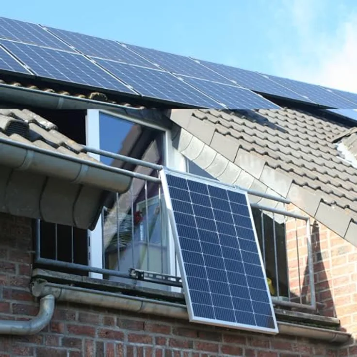 YARD FORCE Balkonkraftwerk Starter-Set LX SP170S, Komplettlösung mit robustem Solarmodul und WLAN-Wechselrichter