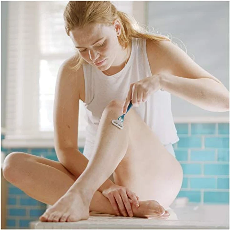 Gillette Venus Smooth, Damenrasierer mit 3-fach Klingen, 2 zusätzliche Rasierklingen, ergonomisches Soft-Grip-Handstück, plastikfreie Verpackung – Bild 4