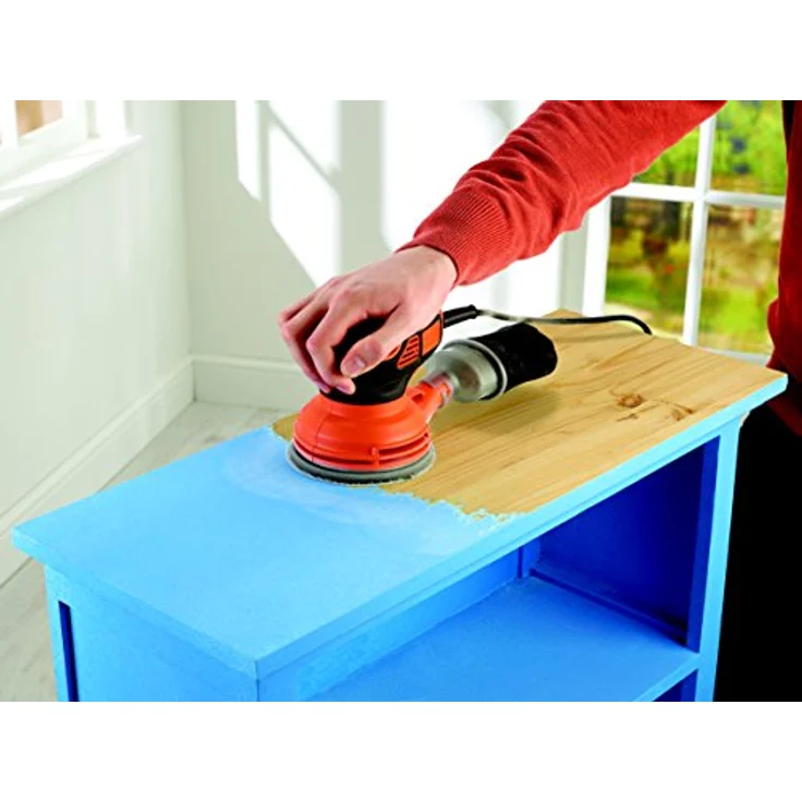 Black+Decker Exzenterschleifer (240W, mit integrierter Staubabsaugung, zum Schleifen-Polieren, werkzeugloser Zubehörwechsel, ergonomisches Griffdesign, Klettfix-System) KA199 – Bild 2