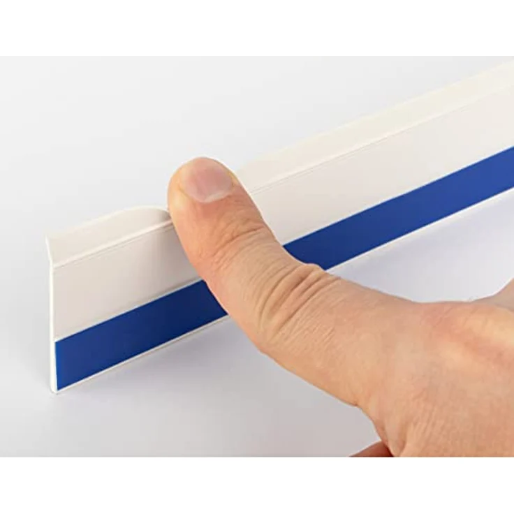 SCHELLENBERG PVC-Flachleiste, selbstklebend, 50 m, 3-5 cm Breite, weiße Verblendung für Fugen und Übergänge an Fenstern, Schränken oder Türen – Bild 5