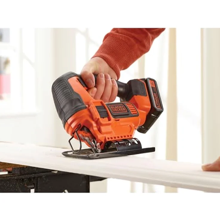 Black & Decker Stichsäge (18 V, 19 mm Hublänge, 55 mm Schnitttiefe, Sägeblasfunktion, Schutzbügel, Schalterelektronik, inklusive Holzsägeblatt, ohne Akku und Ladegerät) BDCJS18N – Bild 4