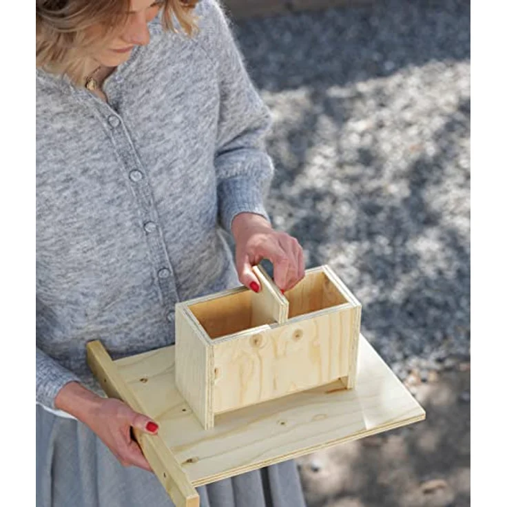 Dehner Natura Wildvogel-Futterhaus Karwendel, mit 4 Knödel-Haken und Futterschublade, 27.7 x 71.4 x 52 cm, Fichtenholz Natur/Blech - Preisvergleich – Bild 4