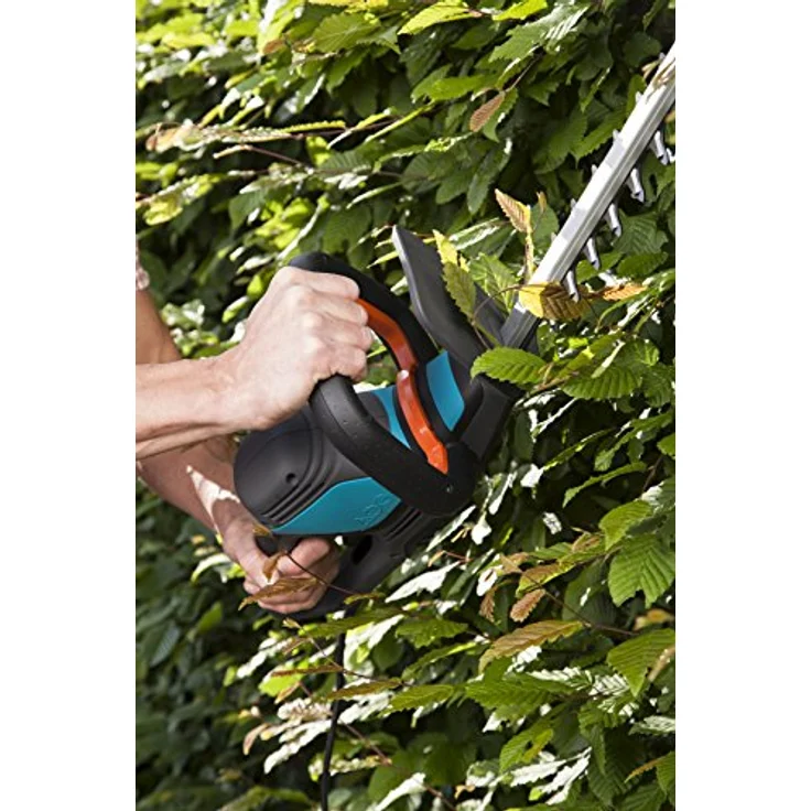 GARDENA Elektro-Heckenschere ComfortCut 600-55: Heckenschneider mit 600 W Motorleistung, 55 cm Messerlänge, 27 mm Messeröffnung, ergonomischer Griff und Anschlagschutz (9834-20) – Bild 3