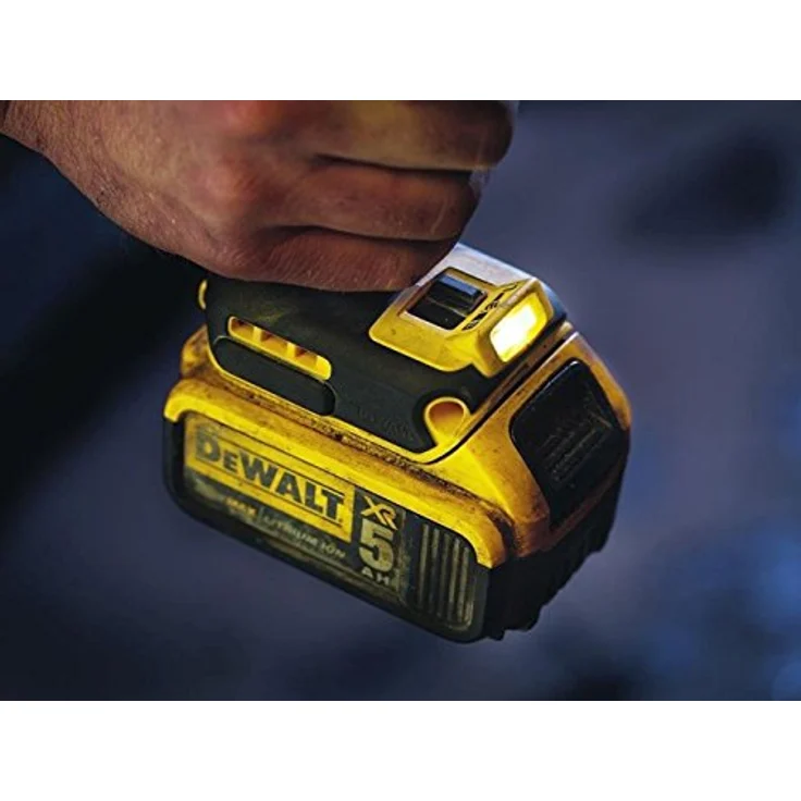 DeWalt 18 V, 5,0 Ah Akku-Schlagschrauber (Drehmoment max. 950 Nm, 1-2 Zoll Außenvierkant-Aufnahem, integrierte LED-Leuchte, inkl. 2x Akkus, System-Schnellladegerät und TSTAK Box-II) DCF899P2 – Bild 4