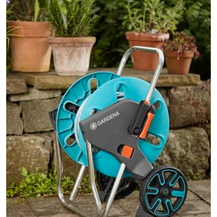 GARDENA Schlauchwagen CleverRoll M: Schlauchwagen mit bis zu 60 m Kapazität, besonders standfest, mit Clip zur Spritzen-Aufbewahrung, Nachtropfstopp, Kurbelseite frei wählbar (18511-20) – Bild 8