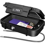 BASI | Mobiler Safe | Tragbare Sicherheitsbox mit Zahlenschloss | 4-stellige Zahlenkombination | abnehmbares Sicherungskabel | Mini-Tresor mit Drahtseil | L24 x B14 x H5,8 cm | IPX5 Wasserschutz