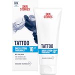 Beiersdorf SKIN STORIES Daily Lotion (100 ml), feuchtigkeitsspendende Tattoo Creme mit InkGuard-Technology®, Hyaluron und LSF 10 für intensive Farben und Farberhalt