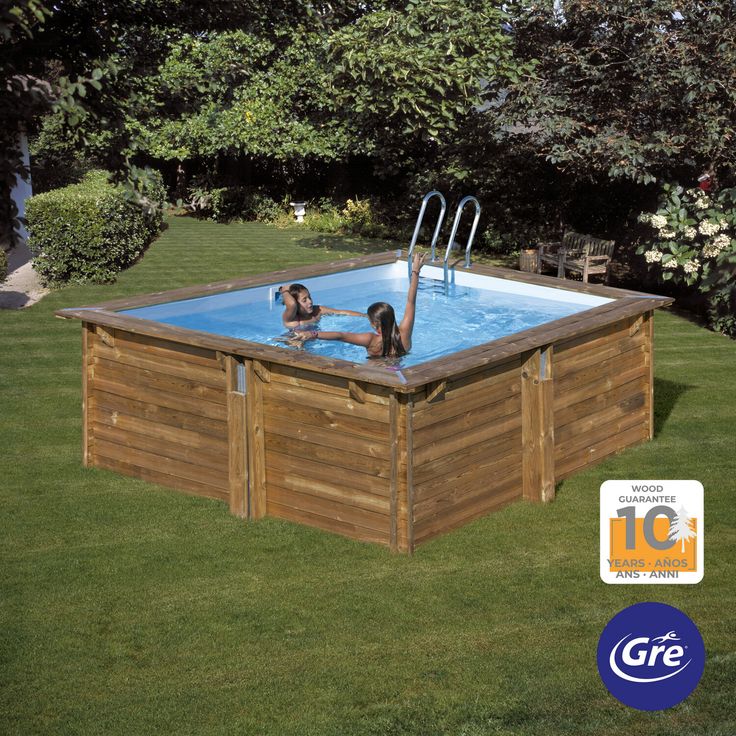 GRE Holzpool 'Carra 3', quadratischer Holzpool 305 x 305 x 119 cm mit Sicherheitsleiter und Sandfilter, blaue Poolfolie mit Anti-UV-Behandlung