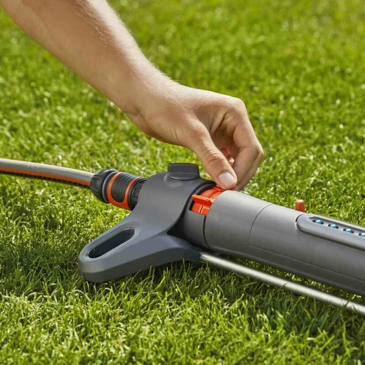 GARDENA Viereckregner AquaZoom S Regner zur Bewässerung von Flächen von 9 -max. 150 m², Reichweite 3 -max. 15 m, Sprengweite 3 -max. 10 m, integrierter Metallfilter (18710-20) – Bild 7