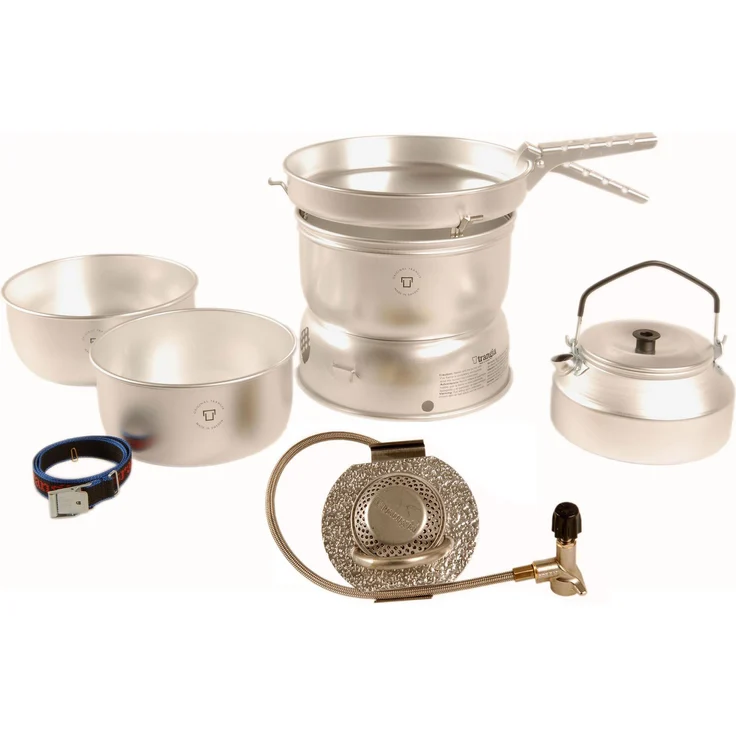 Trangia Campingkocher, ultraleichter Gaskocher mit Aluminium-Töpfen, Antihaft-Bratpfanne und Wasserkessel, Set mit Brenner und Windschutz, 1055 g