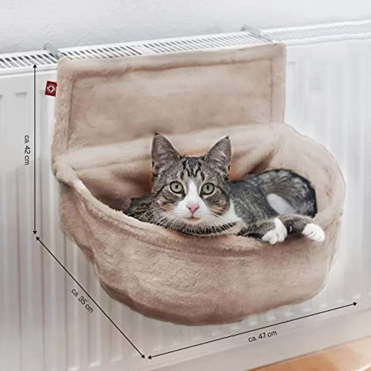 CanadianCat Company Katzen Kuschelsack für Heizkörper, beige, flauschiges Kuschelbett mit verstellbaren Bügeln, geeignet für Heizkörper bis 13 cm tief, 47 x 35 x 42 cm – Bild 2
