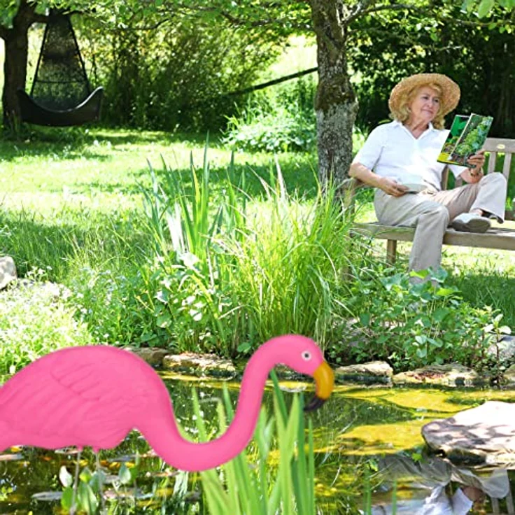 Relaxdays Flamingo Figur 2er Set, niedliche Gartendeko, tropisches Flair, Kunststoff, Metall, Dekofigur 2 Größen, pink – Bild 4