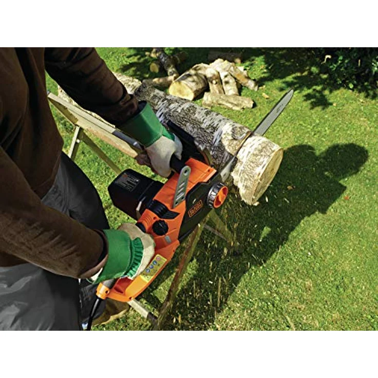 Black+Decker Elektro-Kettensäge - 2200W, 45 cm Schwertlänge, 12,5 m-s Kettengeschwindigkeit, rückschlagarm Kettenbremse CS2245 – Bild 6