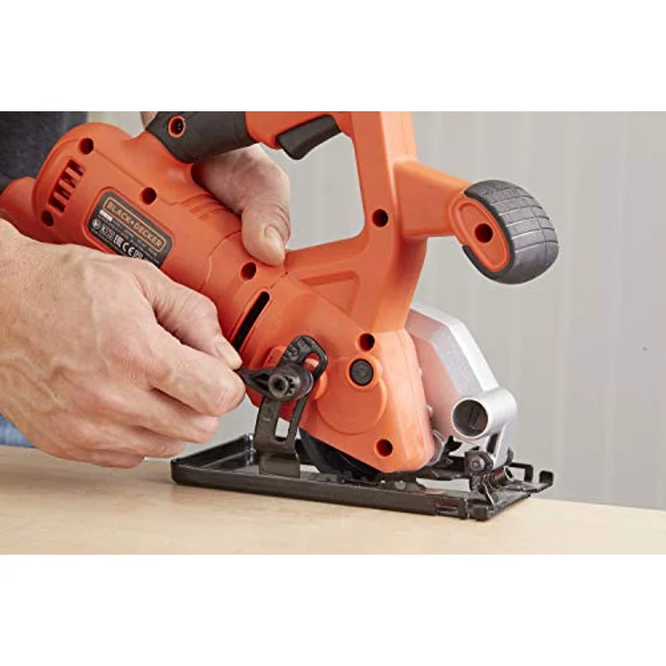 Black+Decker BES510-QS Kompakt-Handkreissäge (400 Watt, mit Zweithandgriff, werkzeuglose Schnitttiefenverstellung, Staubabsaugvorrichtung, inkl Grob und 1x Feinsägeblatt) – Bild 11