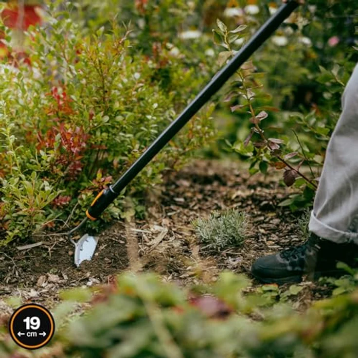 Fiskars Doppelhacke Gartenhacke 1080683, 190 mm QuikFit™, Edelstahlklinge zur Unkrautentfernung und Bodenlockerung – Bild 5