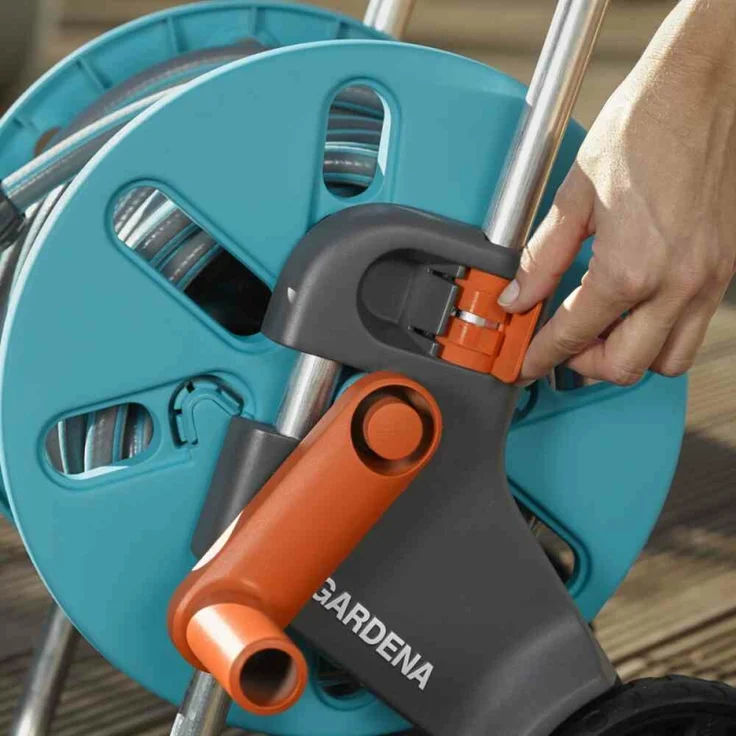 GARDENA Schlauchwagen CleverRoll S Set mit 20 m GARDENA Classic-Schlauch 13 mm (1/2''), Systemteilen und Spritze (18502-20) Nachtropfstopp Knickschutz Frostsicher – Bild 7