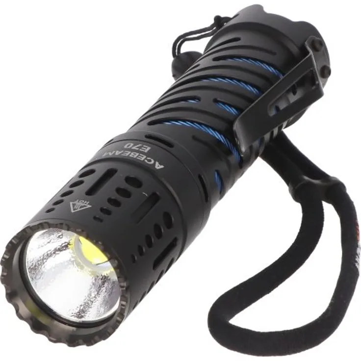 AceBeam E70 LED-Taschenlampe mit 4600 Lumen, E70-AL, kaltweiße LED mit 6.500K, inklusive 21700 Li-Ion Akku 5000mAh mit USB-C Ladebuchse