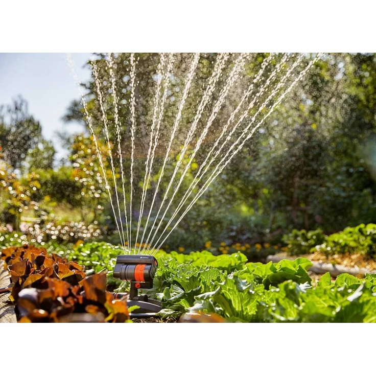 GARDENA Viereckregner AquaZoom compact -  Regner zur Bewässerung von Nutzflächen von 9-216 m², Reichweite 3-18 m, Sprengweite 3-12 m, integrierter Innenfilter 18708-32 – Bild 4