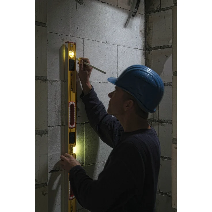 STABILA Wasserwaage Type 196-2 LED, 122 cm, extrasteifes Alu-Profil, 1 LED-Horizontal-/1 LED-Vertikal-/1 Vertikal-Libelle, 2 Handgriffe, stoßdämpfende Endkappen, Rutsch-Stopper, Made in Germany – Bild 14
