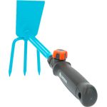 GARDENA combisystem-Kleinhäckchen: 3-Zinken-Doppelhacke zum Lockern-Lüften und Jäten des Bodens, Arbeitsbreite 6.5 cm, ergonomischer Griff, Korrosionsschutz (8915-20)