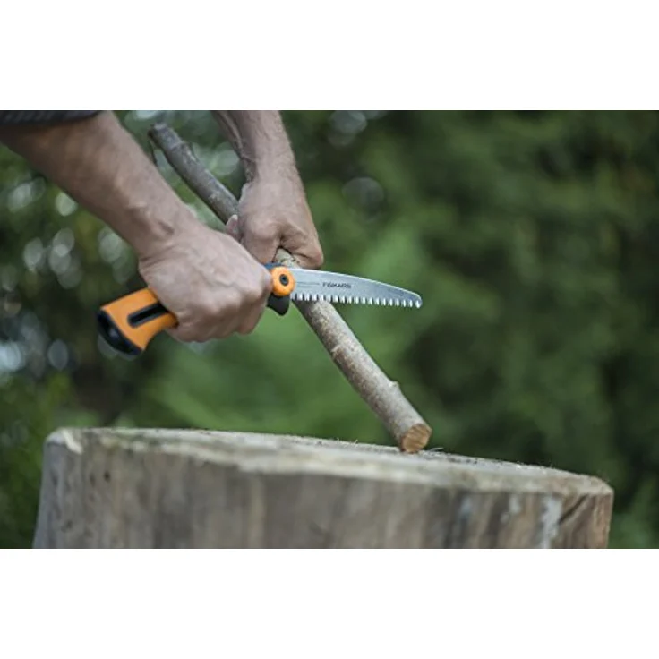 Fiskars Handsäge für frisches Holz, Grobzahnung, Sägeblattlänge: 16 cm, Einziehbar, Rostfreies Stahl-Sägeblatt, Schwarz-Orange, Xtract, SW73, 1000613 – Bild 6