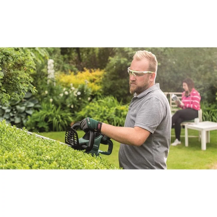 Bosch Home and Garden Elektro-Heckenschere UniversalHedgecut 50 (480 Watt, Messerlänge: 50cm, für mittelgroße Hecken, Messerabstand: 26mm, im Karton) – Bild 10