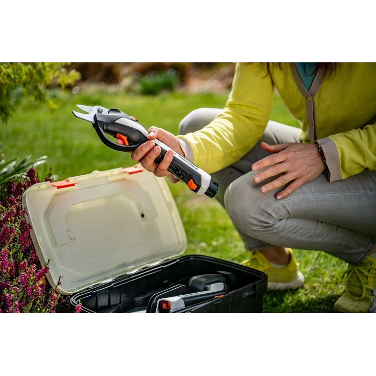 YARD FORCE Werkzeugkoffer-6in1-Set Bypasschere, Gras- und Strauchschere, Schaufel, Kultivator und Grabegrabel in einem Set, 4 V Akku – Bild 5