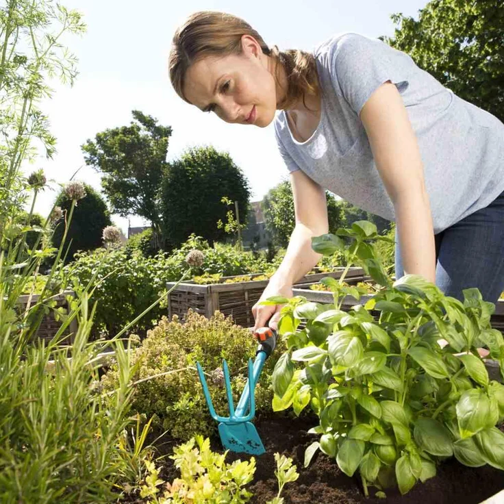 GARDENA combisystem-Kleinhäckchen: 3-Zinken-Doppelhacke zum Lockern-Lüften und Jäten des Bodens, Arbeitsbreite 6.5 cm, ergonomischer Griff, Korrosionsschutz (8915-20) – Bild 7