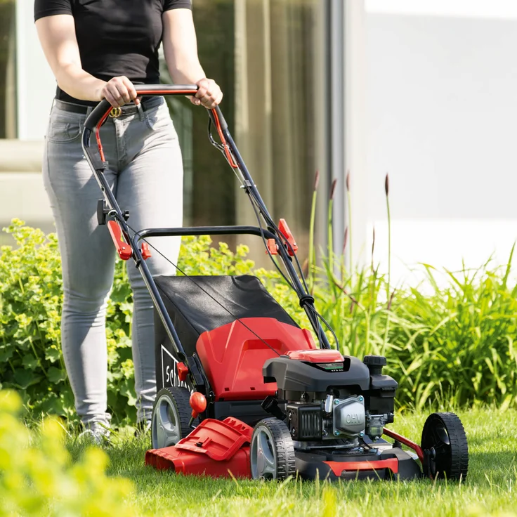 Scheppach MS173-51 Benzin Rasenmäher mit Antrieb - 51cm Schnittbreite | Reinigungsfunktion | 65 Liter Fangkorb | Stahlgehäuse | 7-stufige Höhenverstellung | Mulchfunktion | Seitenauswurf | Radantrieb – Bild 2