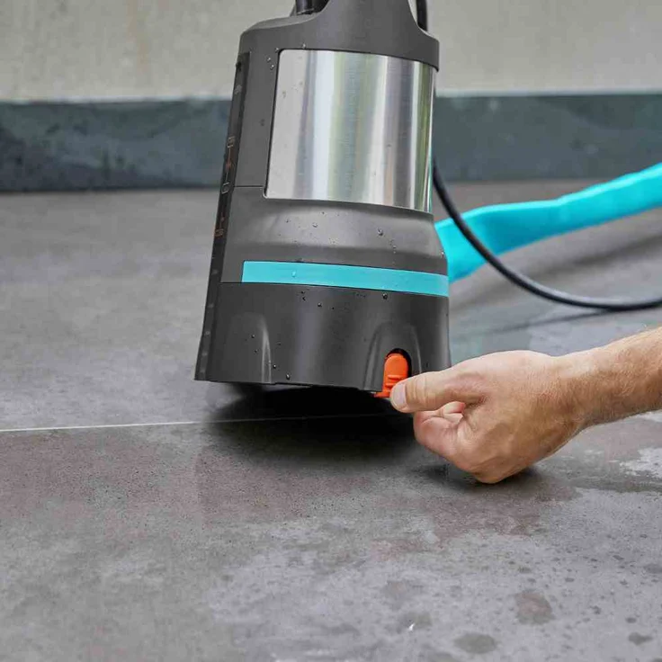 Gardena Klarwasser-Tauchpumpe 11000 aquasensor – Bild 3