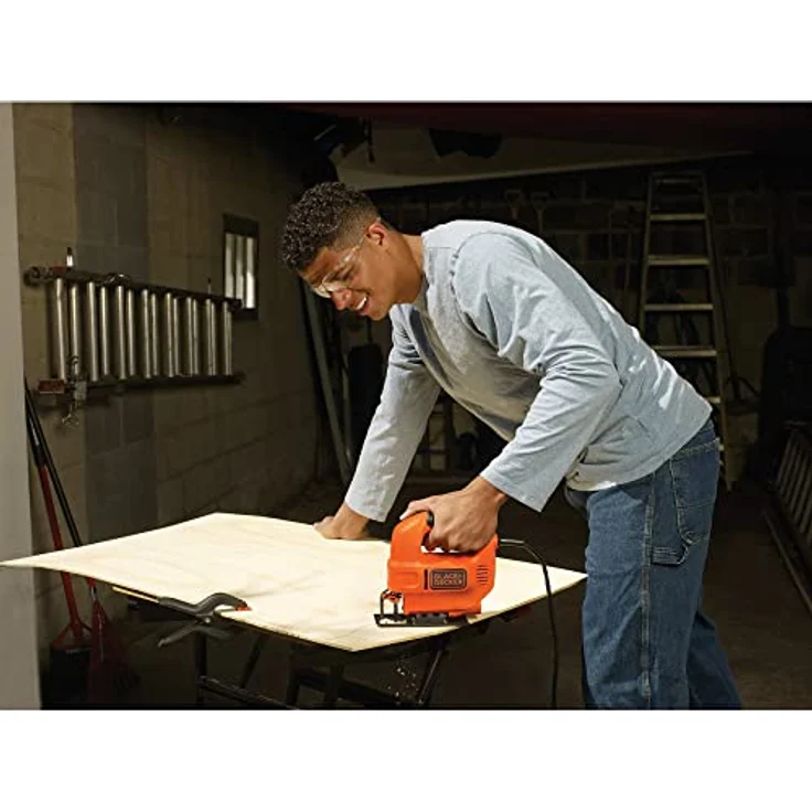 Black & Decker Elektro Kompakt Stichsäge 400W KS501, Säge für Holz, Metall & Kunststoff mit 0-45° Gehrungsschnitt & verstellbarer Fußplatte – Bild 6
