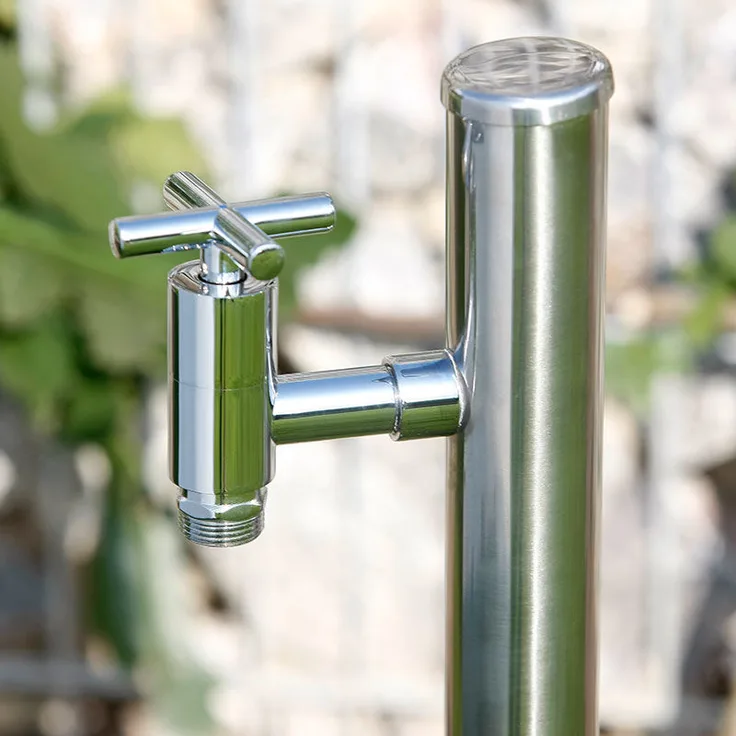 Wasser Zapfsäule rund, Edelstahl poliert Ø 48mm - Ideal
