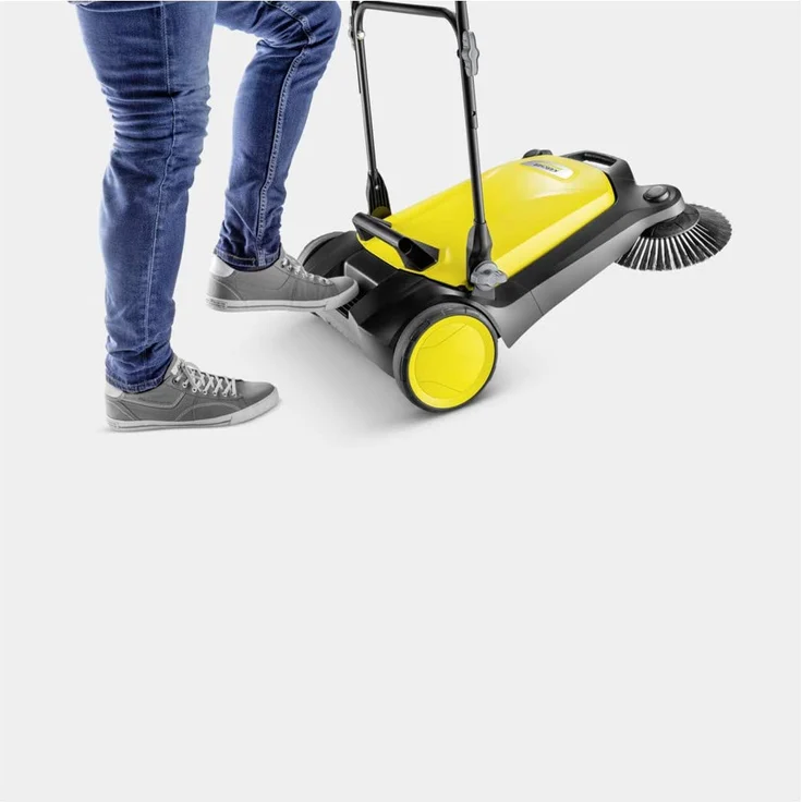 Kärcher 1.766-360.0 S 4 Twin Max. Flächenleistung 2400m²-h, 1 Paar Seitenbesen, Kehrbehälter 20 l, Arbeitsbreite 680 mm, platzsparende Verstauung, höhenverstellbarer Schubbügel – Bild 3