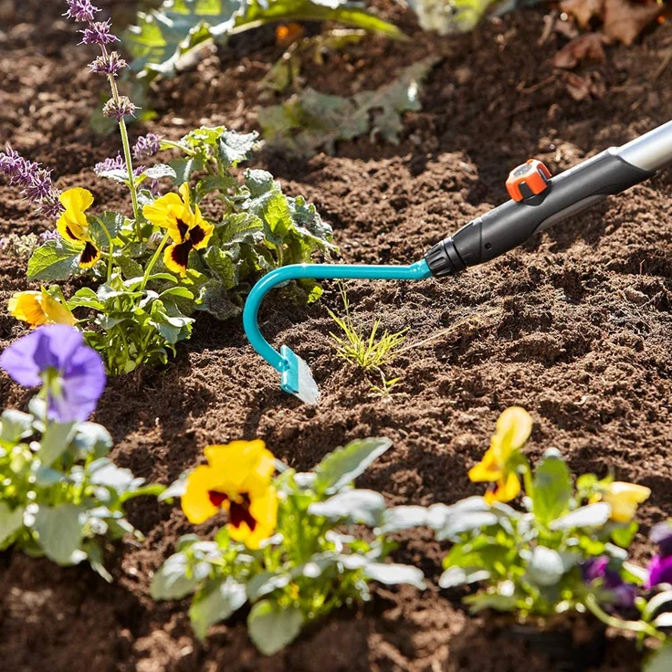 GARDENA combisystem-Unkrauthacke: Ideales Gartenzubehör zum Entfernen von Unkraut dicht bepflanzter Beete, 14 cm Arbeitsbreite, passend zu allen cs-Stielen, korrosionsbeständig (3112-20) – Bild 3