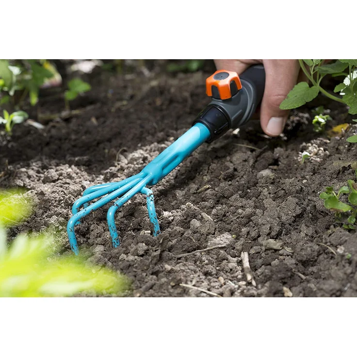 GARDENA combisystem-Blumenkralle: 5-Zinken-Kleingrubber zum Lockern des Bodens in Beeten und Blumenkästen, Arbeitsbreite 7 cm, ergonomischer Griff, Korrosionsschutz (8923-20) – Bild 2