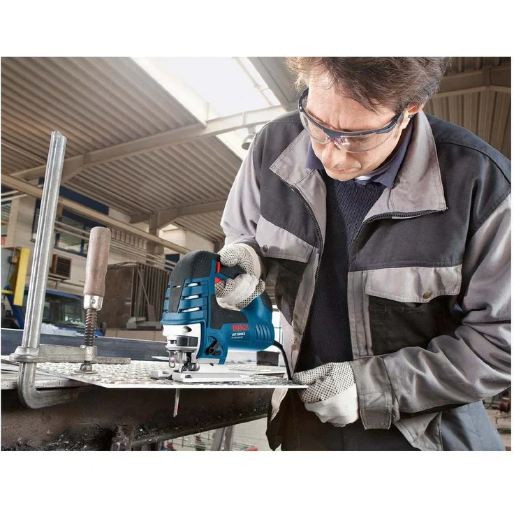 Bosch Stichsäge GST 150 BCE (780 Watt, Hubzahl bei Leerlauf: 500-3.100 U/min, im Koffer) – Bild 3