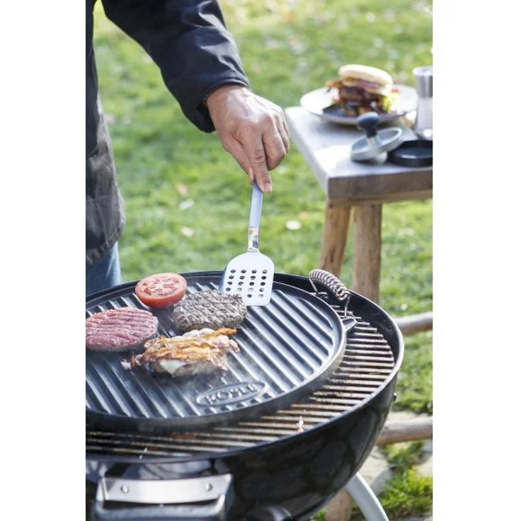 RÖSLE Holzkohle-Kugelgrill No.1 Sport F50, Hochwertiger Kohlegrill mit einstellbarer Luftzufuhr, Deckelscharnier, Deckelthermometer, stabiler Ablage, extra großer Grillfläche und Grillraum – Bild 9