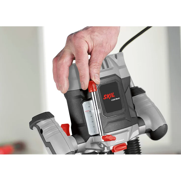 Skil Oberfräse 1841 AA (mit Gasgebeschalter und Tiefeneinstellung, optimale Kontrolle, 1200 W) F0151841AA – Bild 3