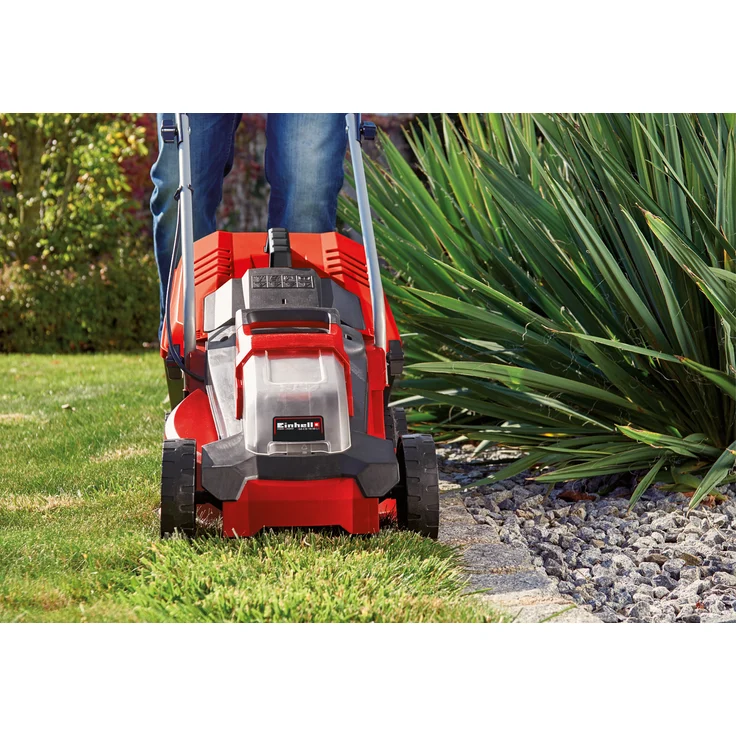 Einhell City Akku-Rasenmäher GE-CM 18-30 Li Kit Power X-Change - Li-Ion, 18 V, bis 150 m², 30 cm Schnittbreite, 3-stufige Schnitthöhenverstellung, inkl. 18 V 3 Ah-Akku und Ladegerät – Bild 4