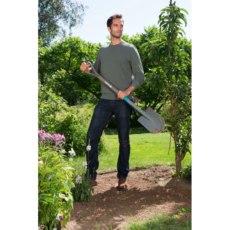 GARDENA NatureLine Spitz-Spaten: Gartenspaten mit Beschichtung zum Umgraben und Ausheben, Stiel aus FSC-zertifiziertem Eschenholz, D-Griff (17001-20) – Bild 10