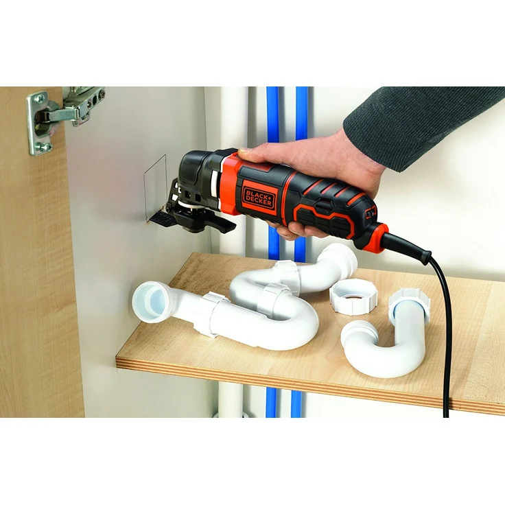 Black und Decker MT300SA2 Multifunktionswerkzeug 300W, mit Super-Lok Schnellspann-System, zum Sägen, Schleifen und Spachteln, ergonomisches Griffdesign, Staubabsaugung, 12-teiliges Zubehörset – Bild 5