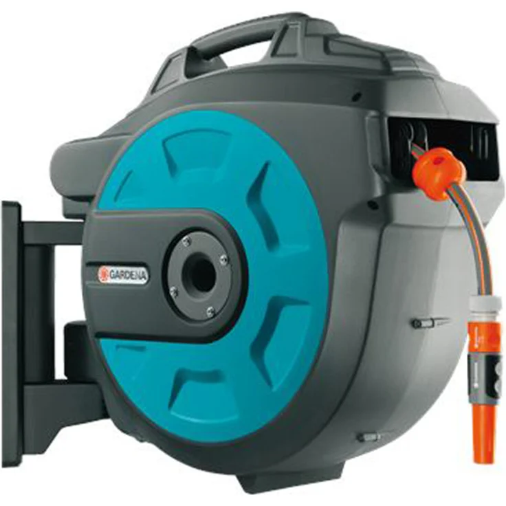 GARDENA Comfort Wand-Schlauchbox 25 roll-up automatic: Schwenkbare Schlauchtrommel, 25 m GARDENA Qualitätsschlauch, kurze Arretierstops, inkl. Wandhalterung, Systemteilen und Spritze (8023-20) - Preisvergleich – Bild 2