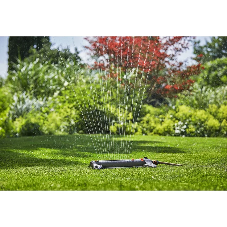 GARDENA Viereckregner AquaZoom M Regner zur Bewässerung von Flächen von 9-250 m², Reichweite 3-18 m, Sprengweite 3-14 m, integrierter Metallfilter (18712-20) – Bild 2