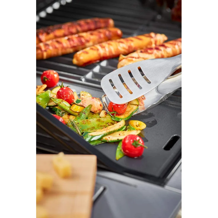 RÖSLE Grillplatte VIDERO, Hochwertige Grillplatte aus Gusseisen für Fleisch und kleine Grillstücke, Grillbranding, Platte beidseitig verwendbar, 45 x 24 cm, für alle VIDERO Modelle ab Modelljahr 2021 – Bild 2